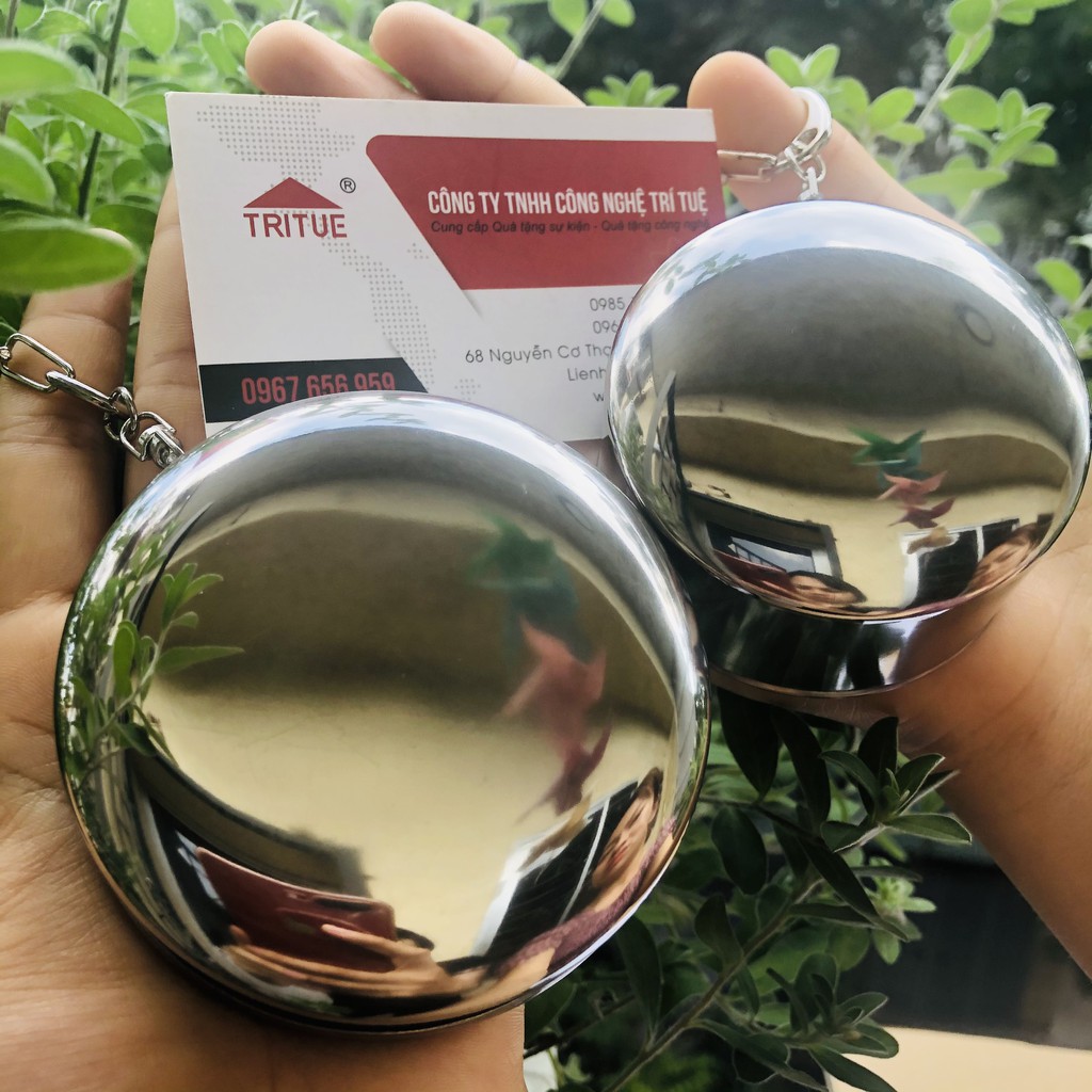 Đặt cốc nước gấp gọn chuẩn inox 304. Cốc nước gấp gọn an toàn cho người sử dụng.