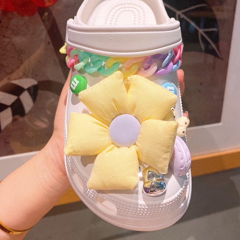 hoa phóng đại phụ kiện dép Crocs charm DIY khóa giày crocs jibbitz Nhựa trang sức Phụ kiện trang trí giày crocs nút trang trí giày trẻ em Dép Sandal Đồ trang sức Quà tặng sáng tạo món quà đặc biệt