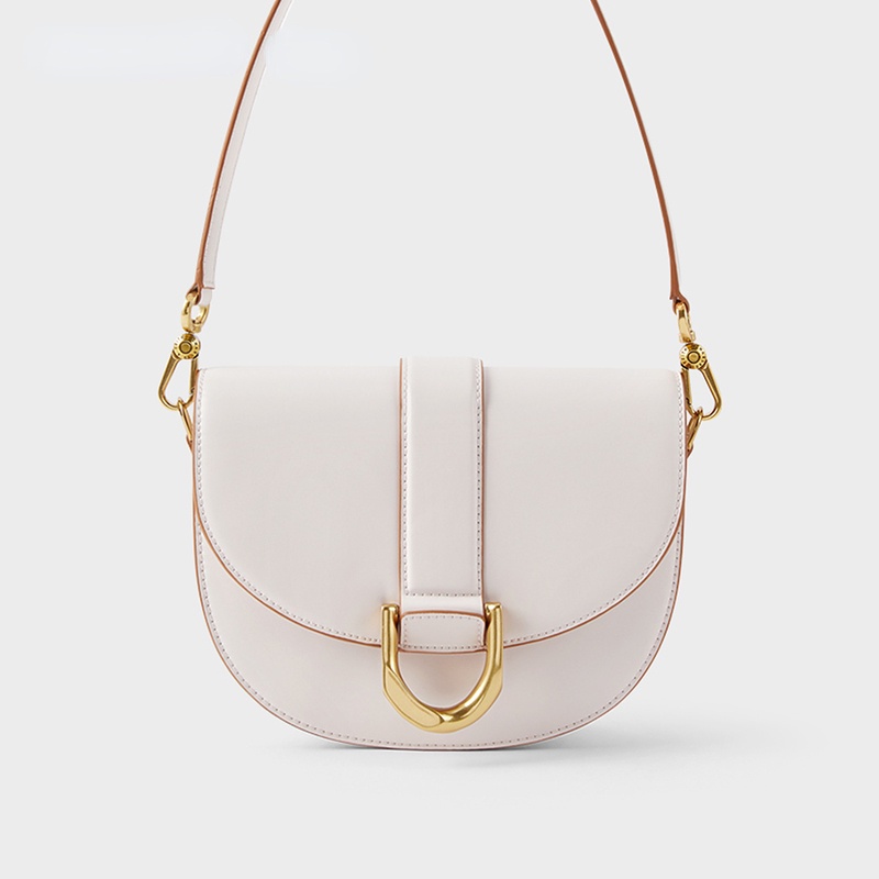Charles and KEITH CK2-80781412 Túi Yên Ngựa Kim Loại Lớn Cầm Tay Phong Cách retro