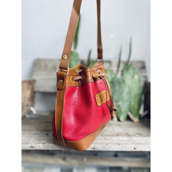 SALE Mạnh miệng túi có rạn-túi si hiệu Elle