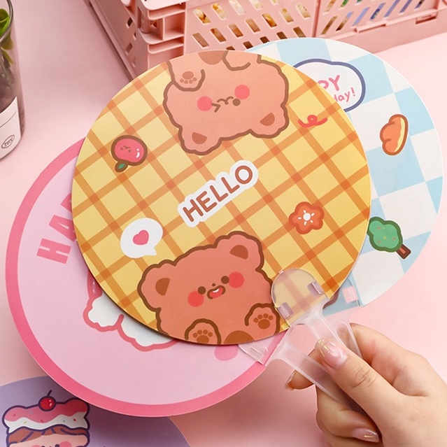 Quạt Cầm Tay Hoạ Tiết Dễ Thương