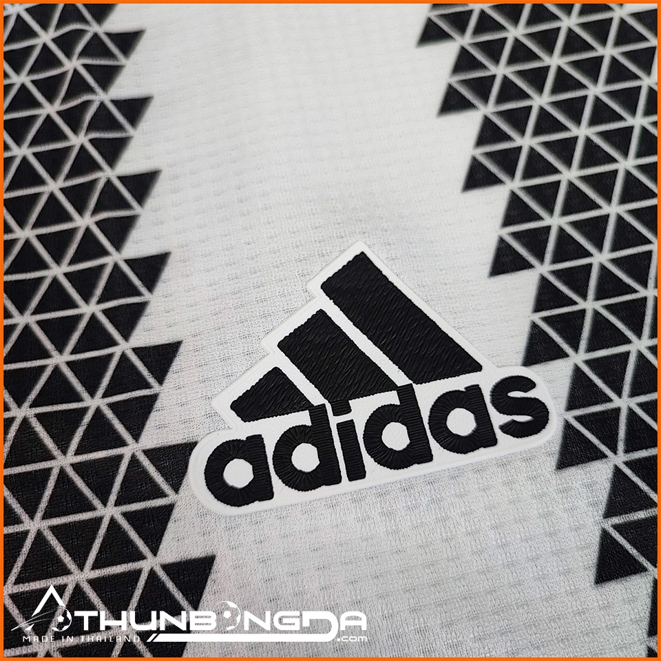 Áo Juventus sọc trắng đen sân nhà 2022/2023, 2022/23 Bản PLAYER Issue Body fit cao cấp