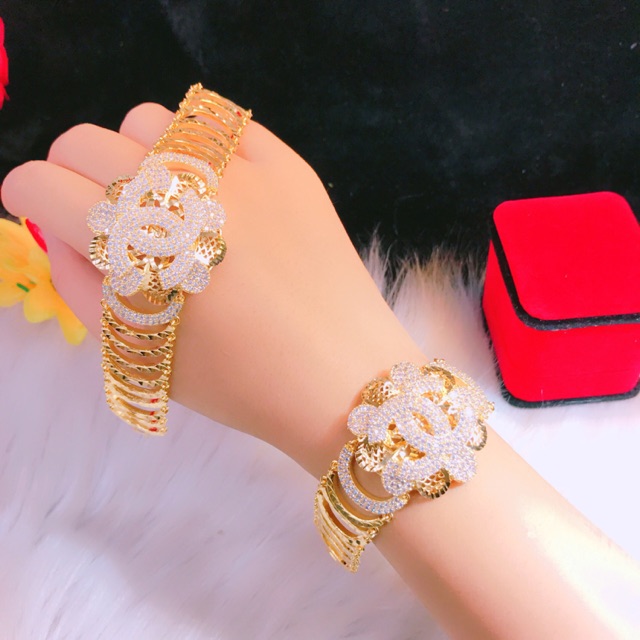 Lắc tay nữ kiểu hoa dát vàng 18k mẫu mới