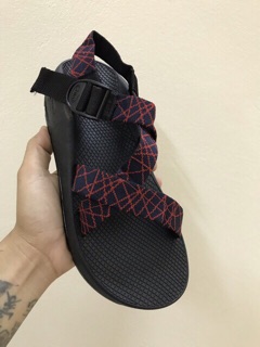 Dép chaco kẻ đỏ nam
