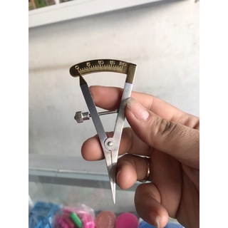 Nhíp nhấn mí 3 lỗ có mấu