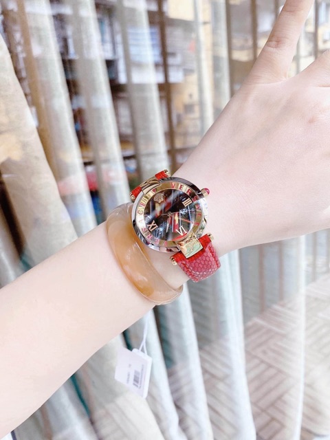 Đồng hồ nữ Vers.ace  bản dây python (thằn lằn) đặc biệt.