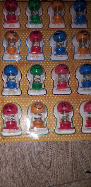Combo 4 cái mặt cười mini siêu dể thương có 4 mẫu và màu khác nhau