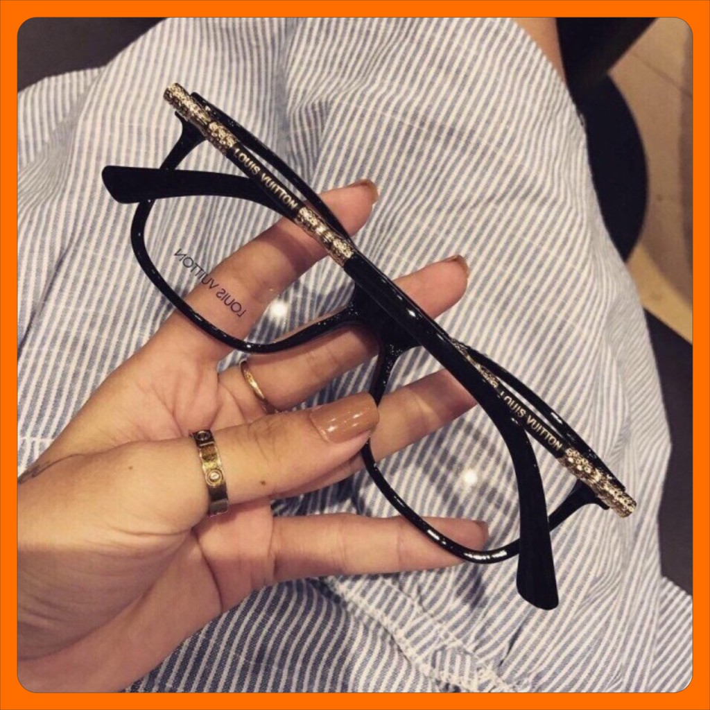 KÍNH CẬN NAM NỮ LV