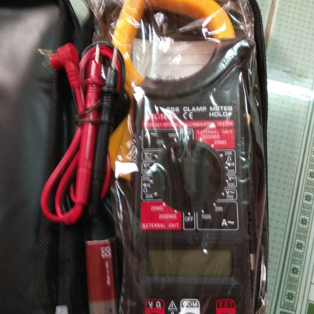 Ampe kẹp dòng cầm tay DT266