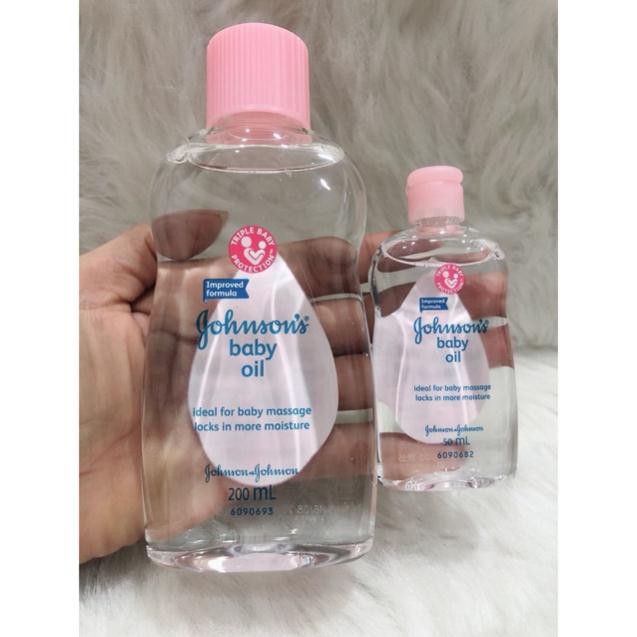 Dầu massage dưỡng ẩm Johnson's Baby Oil 50ml & 200ml