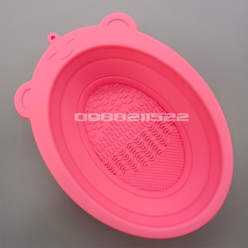 (LOẠI TO, MẪU MỚI) Miếng Silicone Vệ Sinh Cọ Trang Điểm, GẤP GỌN, CÓ MÓC TREO