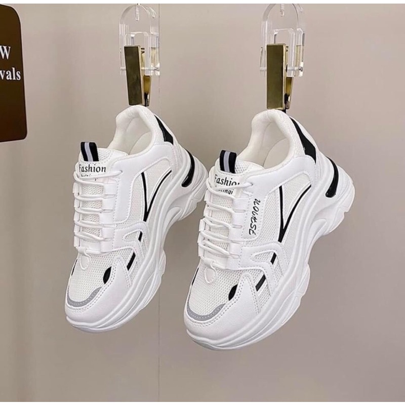 Giầy thể thao độn 7p