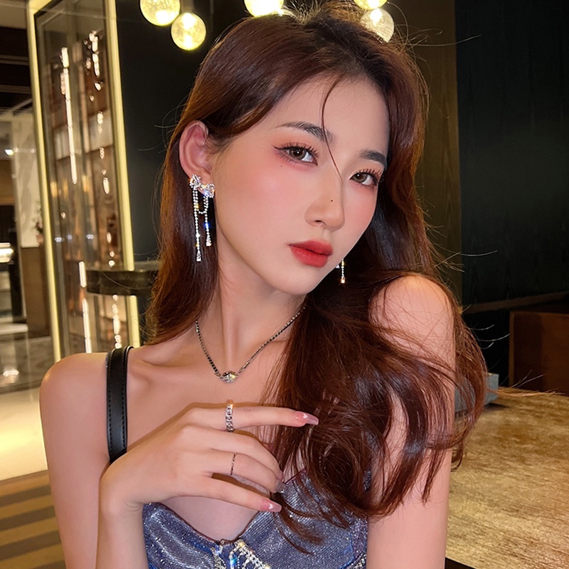 Khuyên Tai Tua Rua Hình Nơ Đính Đá Zircon Phong Cách Thời Trang Mới