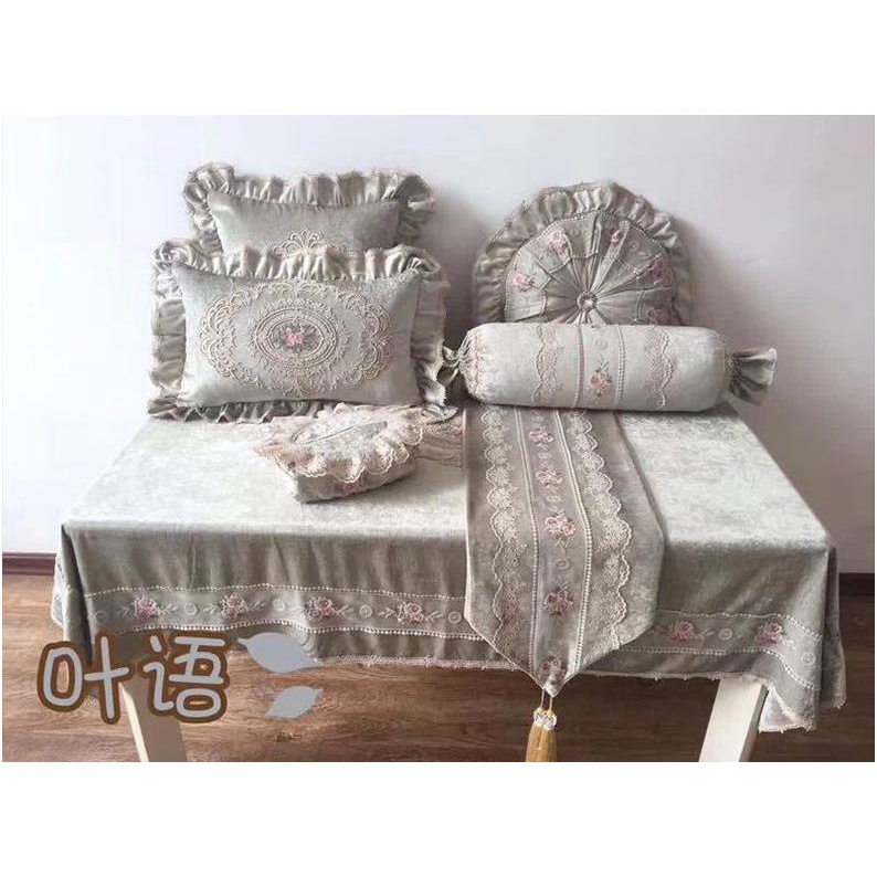 Tấm Lót Bàn Ăn Thêu Ren Phong Cách Cổ Điển