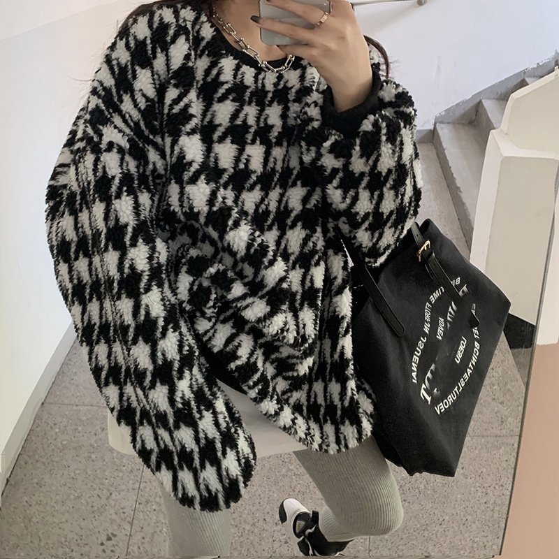 Áo khoác nữ tay dài họa tiết caro thời trang