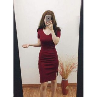 Đầm body cổ Tim tay ngắn