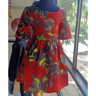 Váy gấm dự tiệc cho bé