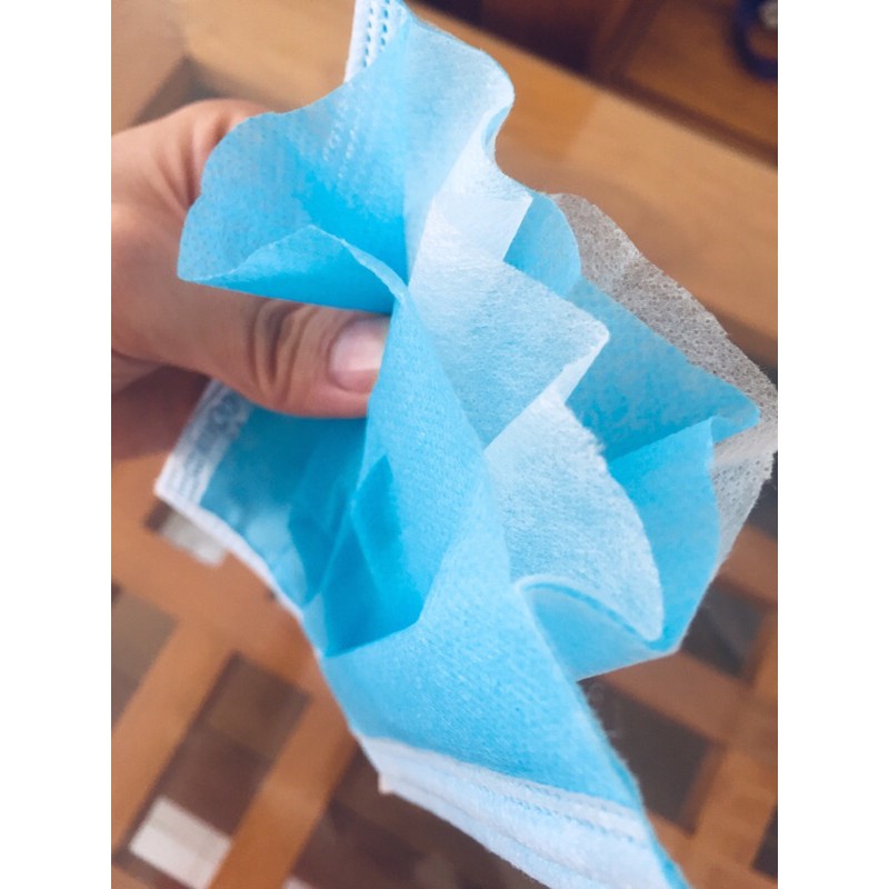 Hộp 50 cái khẩu trang y tế 4 lớp SACOM