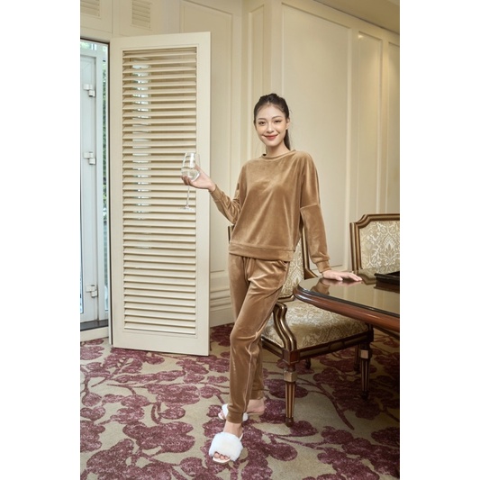 BỘ MẶC NHÀ WINNY 22516 CHẤT LIỆU NHUNG LÌ