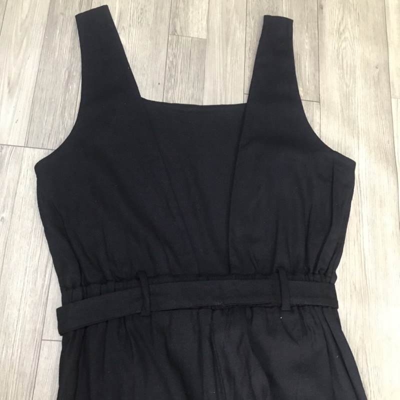 jumpsuit hở lưng Monteau vnxk dư xịn