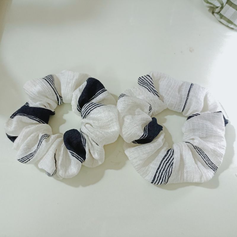 Dây Buộc Tóc Scrunchies Mix màu cá tính