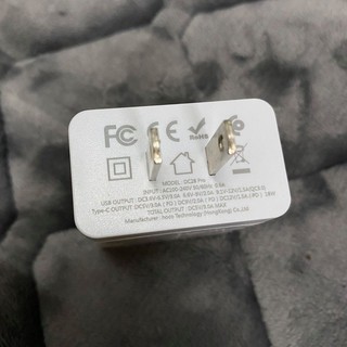 Cốc Sạc nhanh Hoco DC28 Pro 2 USB (1 Cổng USB C PD 18W 1 cổng USB QC3.0)