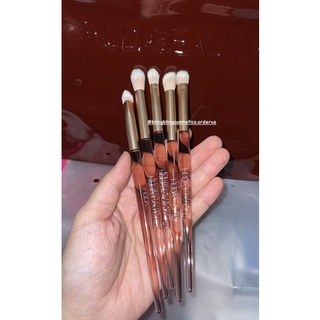 [Bill hãng, sale40%] Set 5 cọ mắt Huda Naughty kèm túi đựng