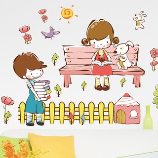 Decal dán tường bé đọc sách