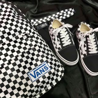 ( CÓ SẴN  )BALO VANS CARO TRẮNG ĐEN ( hàng thường )