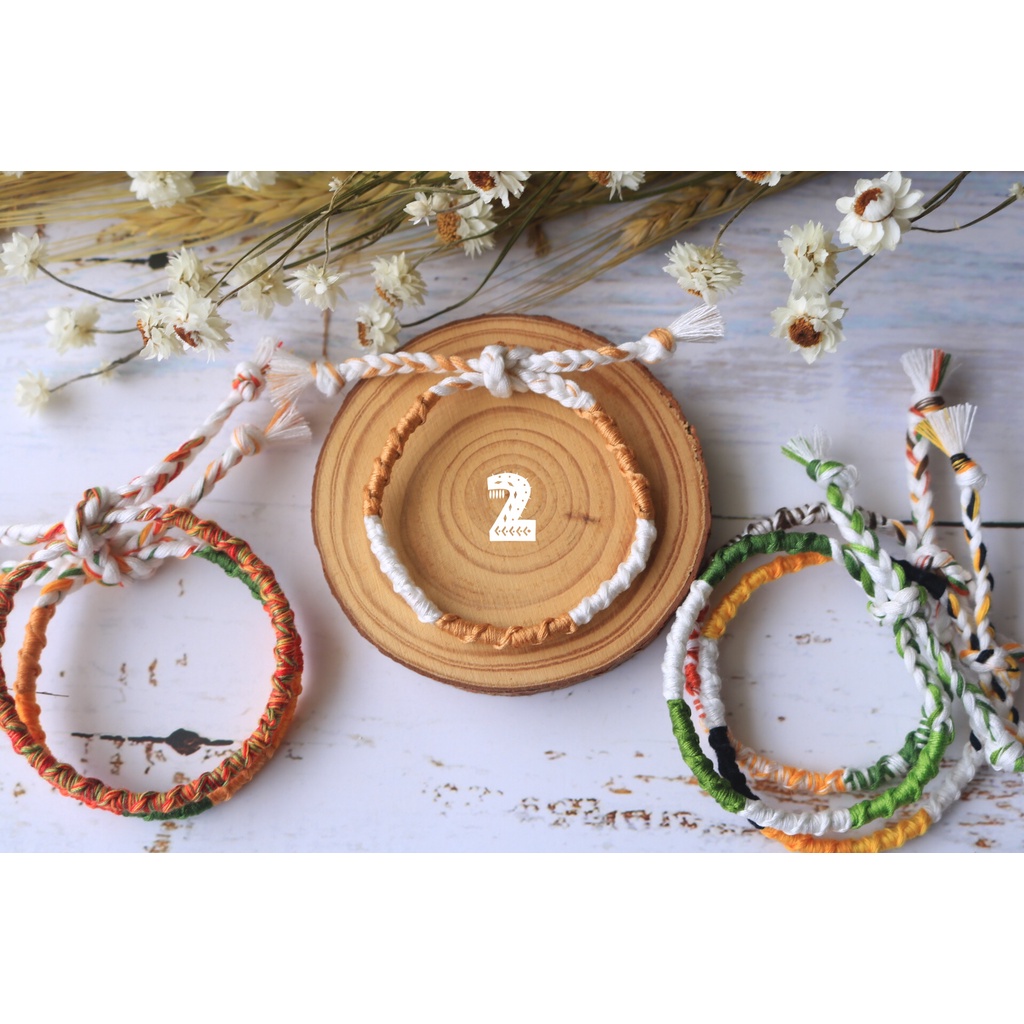 Vòng handmade tông vintage màu cổ điển