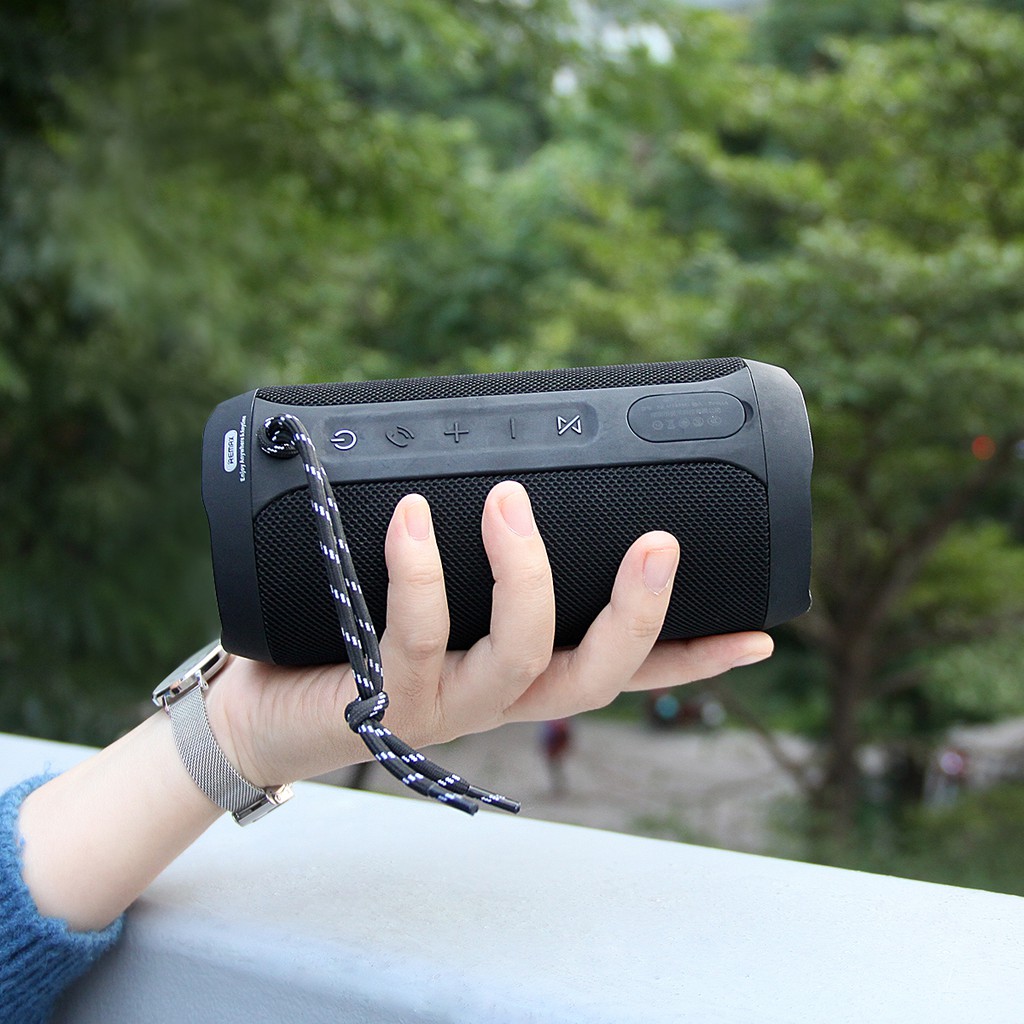 CHÍNH HÃNG Loa Bluetooth chống nước Remax RB-M28 Pro Loa du lịch , loa cầm tay