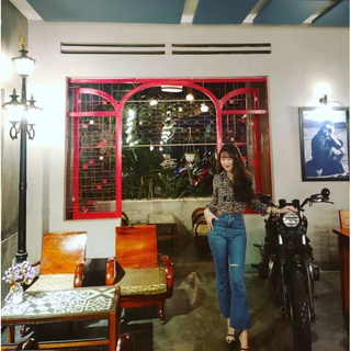 Quần Jeans Ống Loe tôn dáng