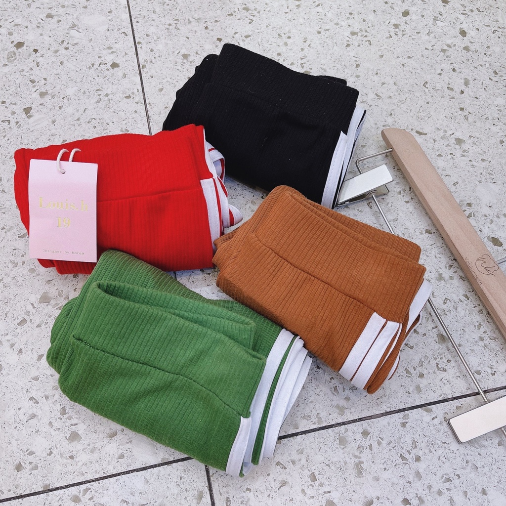 Quần loe gân viền Louis