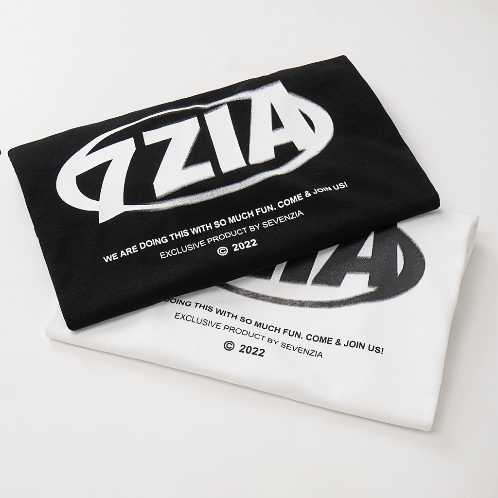 Áo thun form rộng hiệu ứng logo mờ 7ZIA - Trắng/Đen