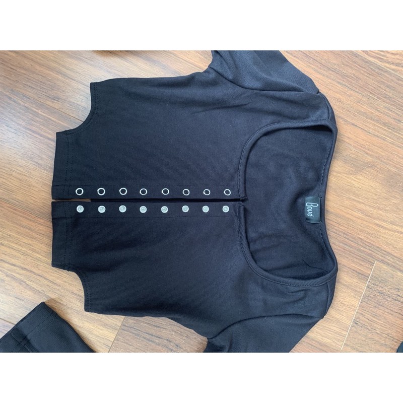 Áo croptop cổ vuông nút bấm (kèm ảnh thật)