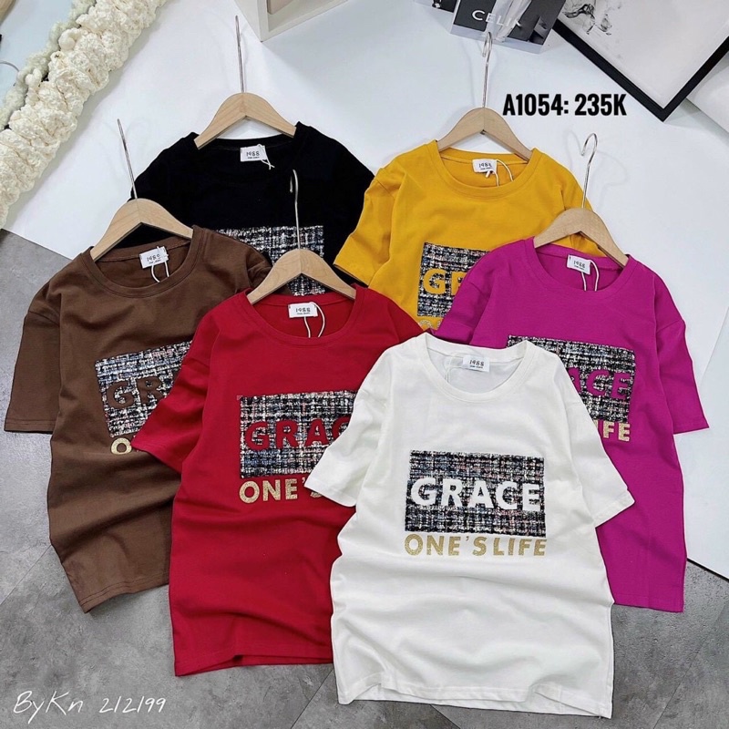 Áo thun giấy form rộng in chữ Gra ce One tay ngắn cổ tròn