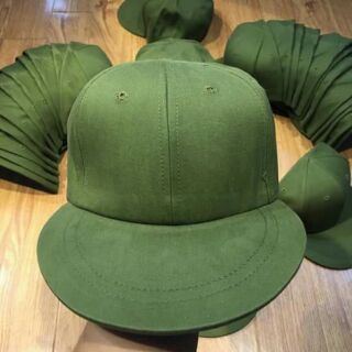 Mũ snapback