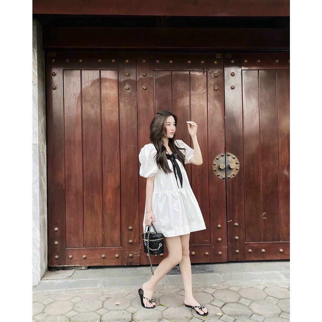 Đầm Dáng Suông Cổ Vuông Phối Nơ Dịu Dàng