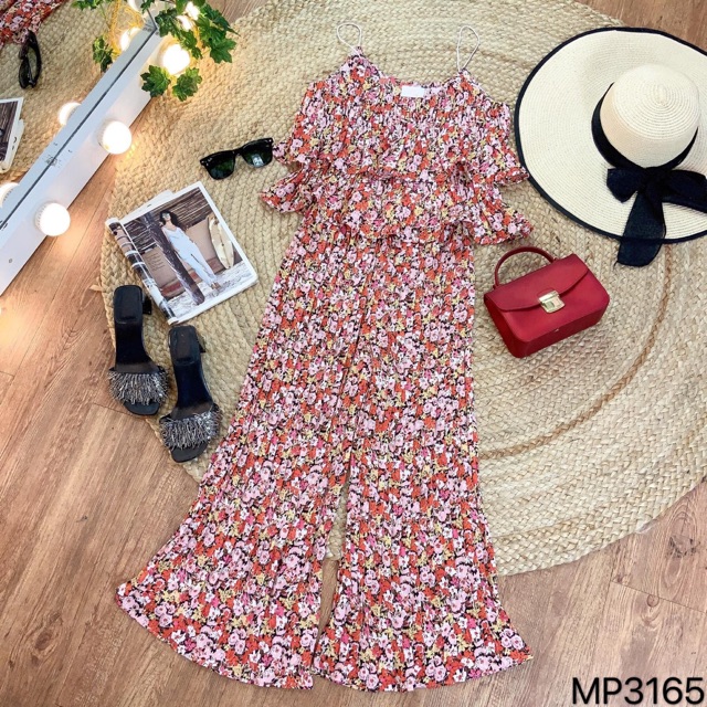 Set áo hai dây quần ống rộng sang trọng | BigBuy360 - bigbuy360.vn