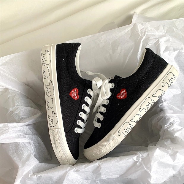 6:30PM Order Mã 103 Giày sneaker ulzzang dáng vans basic custom thêu trái tim đế trái tim nổi vẽ hình gấu