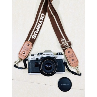 Máy ảnh chụp film Olympus OM10 + lens Olympus Zuiko 28mm f23.5 ngàm OM