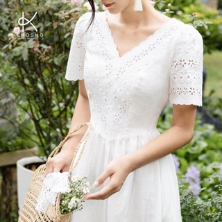 K195 Đầm linen cổ trái tim thêu ren