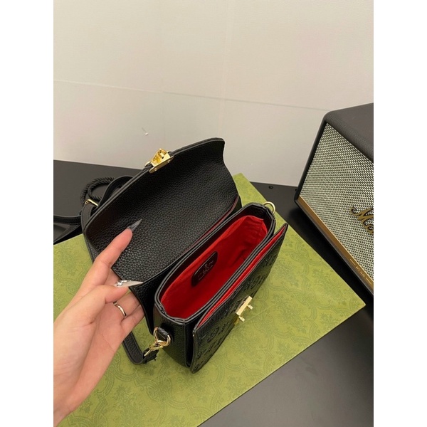 Túi xách nữ LV dập logo dạng hộp size 20 hot 2022