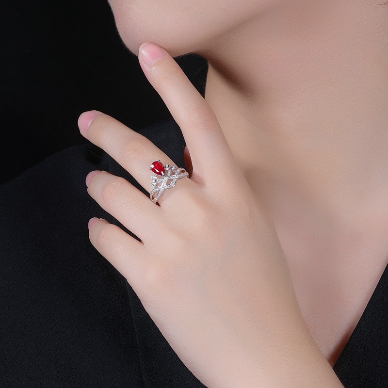 Sang Trọng Hình Quả Lê Thái Nhẫn Khảm Màu Đá Quý