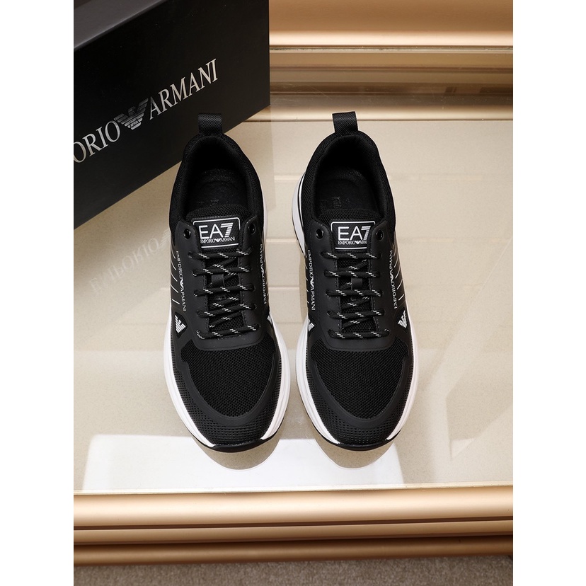 Giày thể thao nam cao cấp da thật Armani thiết kế nam tính và mạnh mẽ với chất liệu nhẹ, êm mang đến sự hoàn hảo