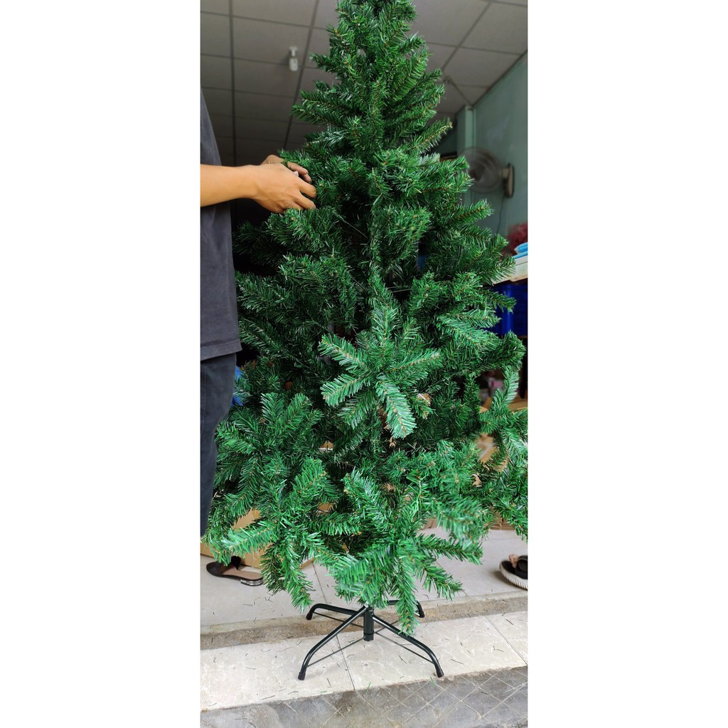 Cây thông Noel xanh CAO 1.2M (TẶNG 3 DÂY KIM TUYẾN)
