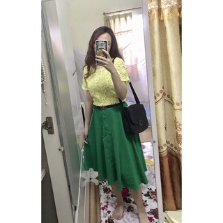 Set áo ren hoa và chân váy xoè xanh