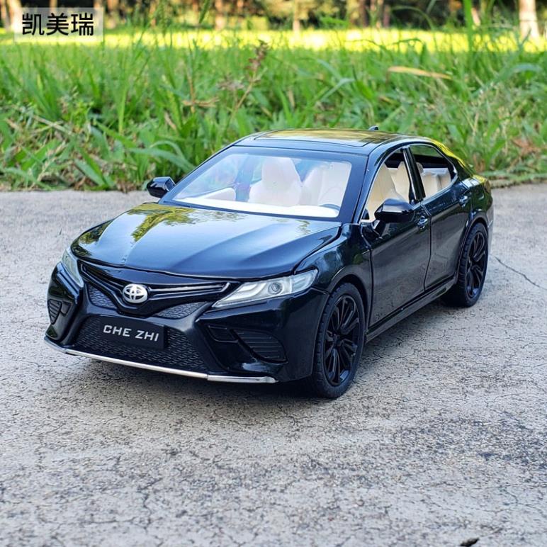 Mô hình xe Toyota Camry 1:24 Chezhi