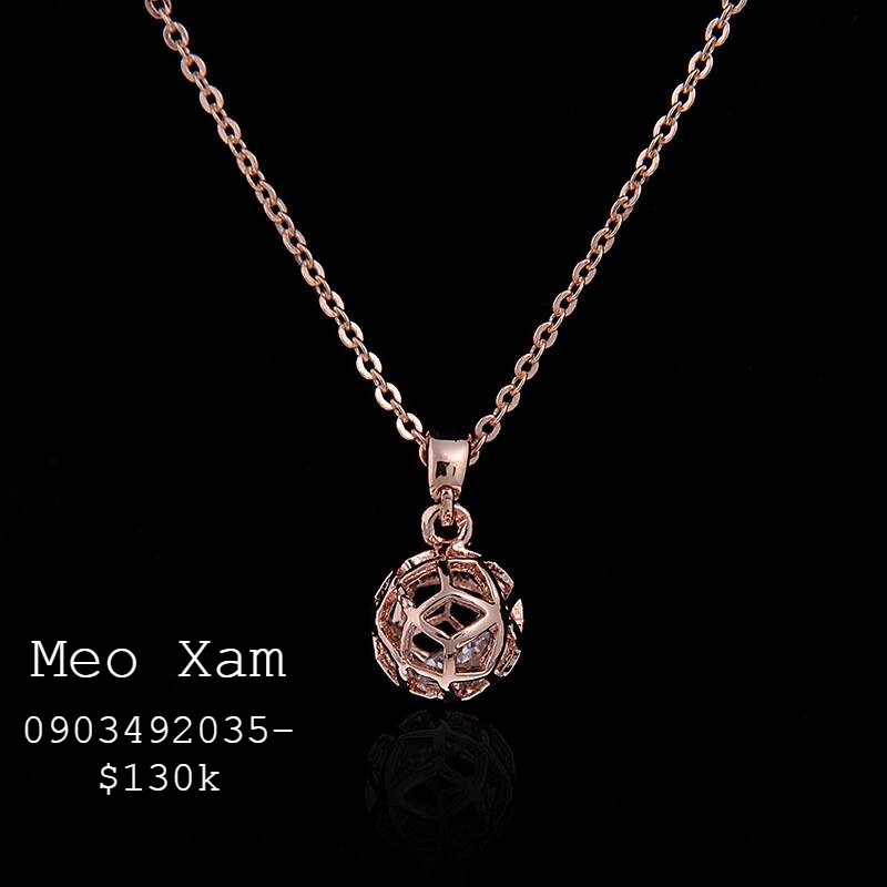 Dây chuyền titan quả cầu lồng đá Zircon