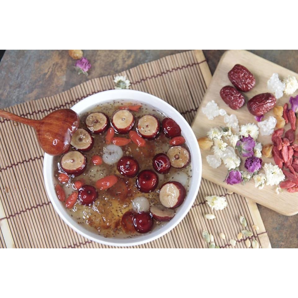 (Ảnh thật )SET 13 VỊ CHÈ DƯỠNG NHAN TẶNG KÈM ĐÔNG TRÙNG 300 GRAM 15 NGƯỜI ĂN